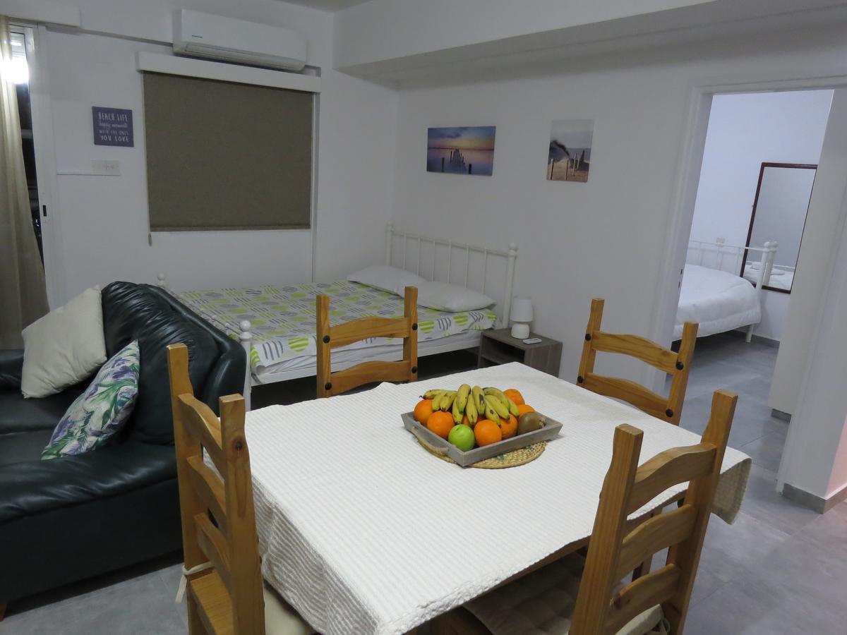 Adonis Apartment Paphos Exterior foto
